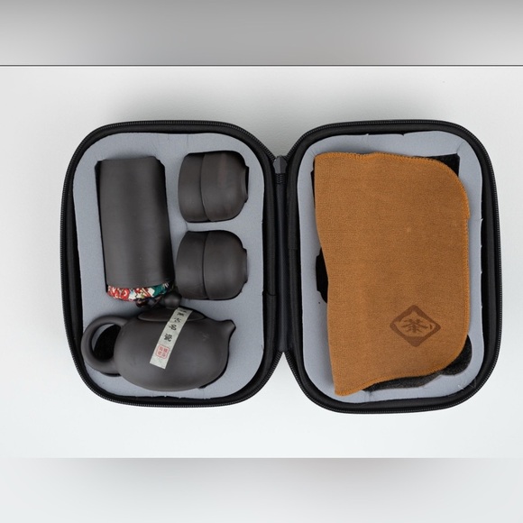 Georgia O’Keefe Travel Tea Set NEW!! - Picture 3 of 3